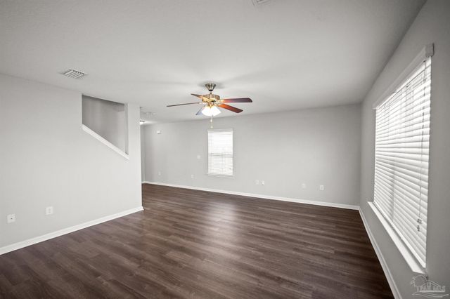 2238 Waltham St, Pensacola, FL 32505