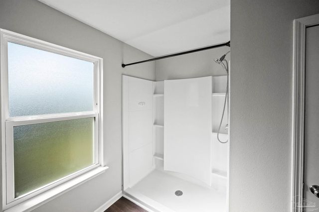 2238 Waltham St, Pensacola, FL 32505