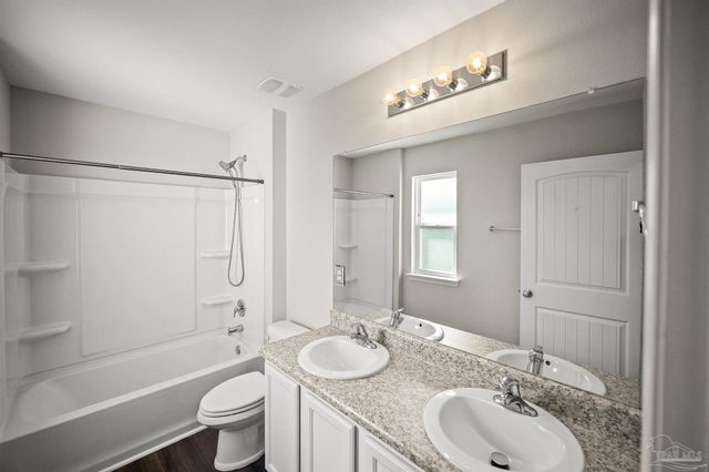 2238 Waltham St, Pensacola, FL 32505