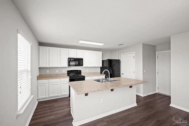 2238 Waltham St, Pensacola, FL 32505