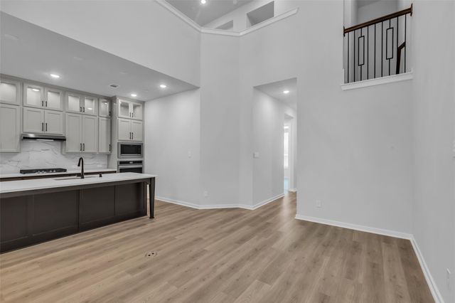 527 Cypress Valley Avenue, Montgomery, TX 77316