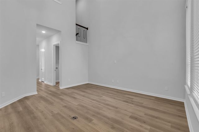 527 Cypress Valley Avenue, Montgomery, TX 77316