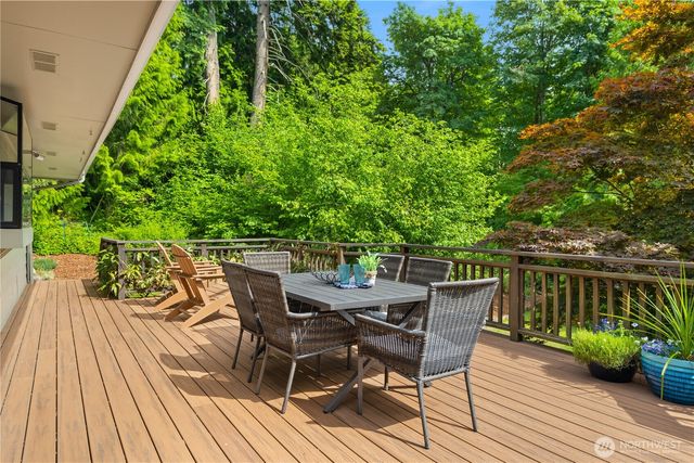 25803 SE 157th Street, Issaquah, WA 98027