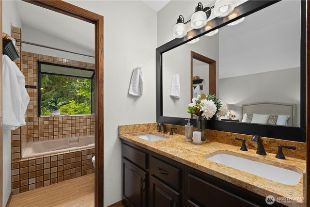 25803 SE 157th Street, Issaquah, WA 98027