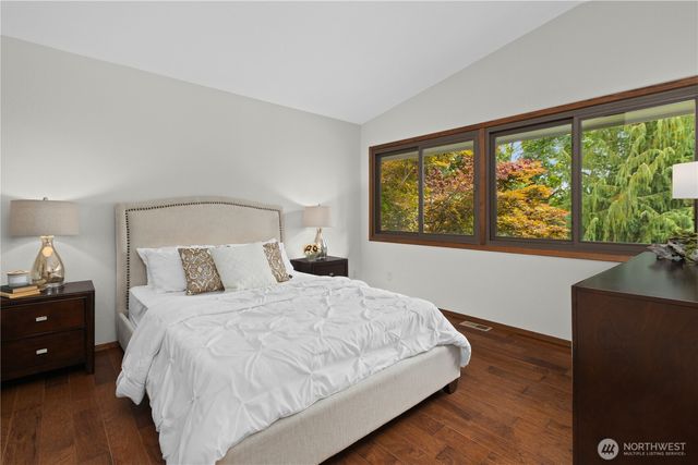 25803 SE 157th Street, Issaquah, WA 98027