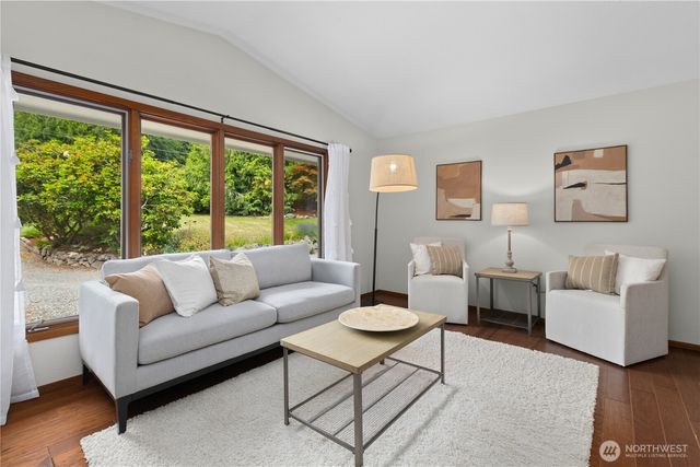 25803 SE 157th Street, Issaquah, WA 98027