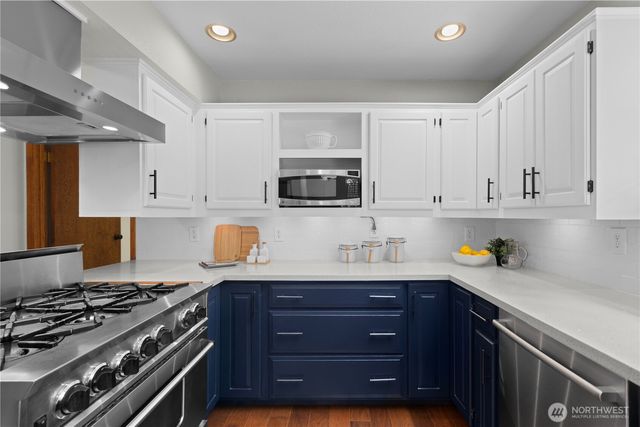 25803 SE 157th Street, Issaquah, WA 98027