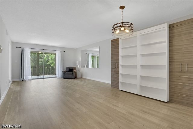 5499 Rattlesnake Hammock RD A-207, Naples, FL 34113