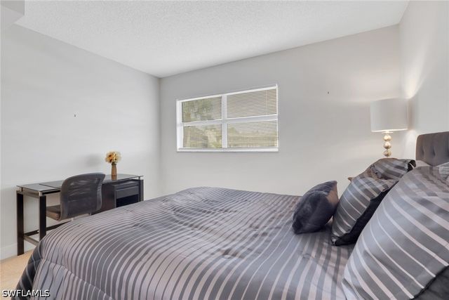 5499 Rattlesnake Hammock RD A-207, Naples, FL 34113