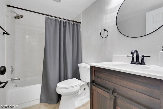 5499 Rattlesnake Hammock RD A-207, Naples, FL 34113