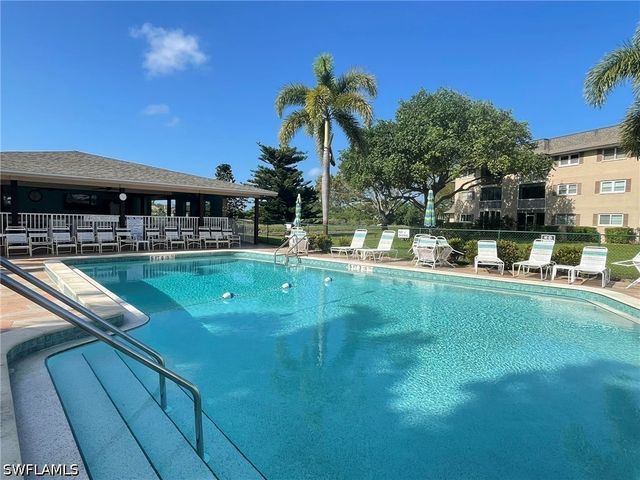 5499 Rattlesnake Hammock RD A-207, Naples, FL 34113