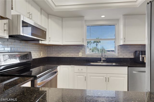 5499 Rattlesnake Hammock RD A-207, Naples, FL 34113