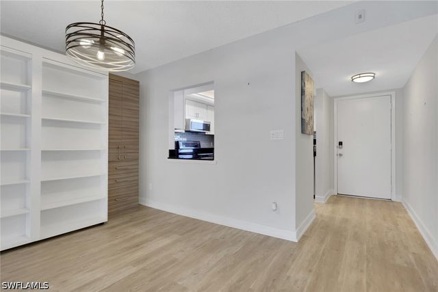 5499 Rattlesnake Hammock RD A-207, Naples, FL 34113