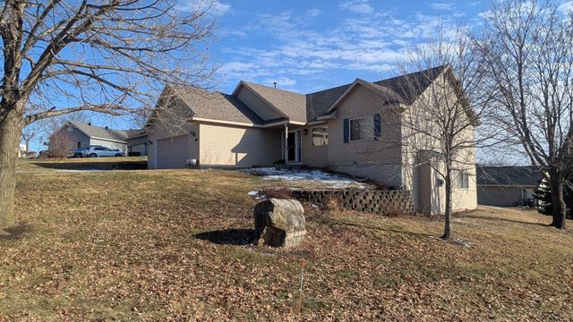 501 Cedar Court NE, Pine Island, MN 55963