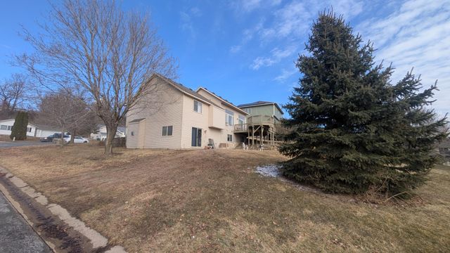 501 Cedar Court NE, Pine Island, MN 55963