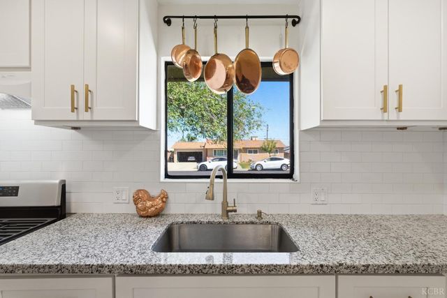 161 W Spring Lane, Lemoore, CA 93245