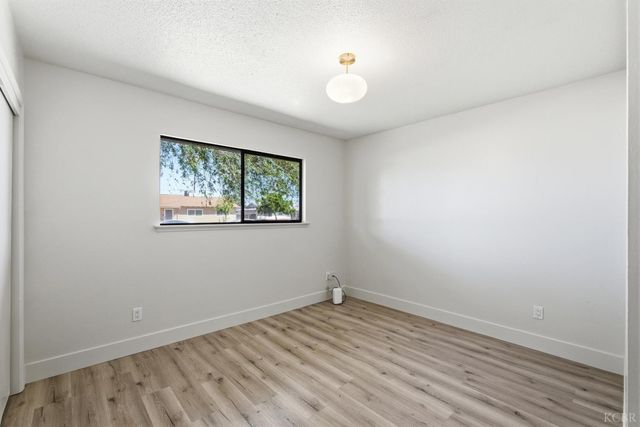 161 W Spring Lane, Lemoore, CA 93245