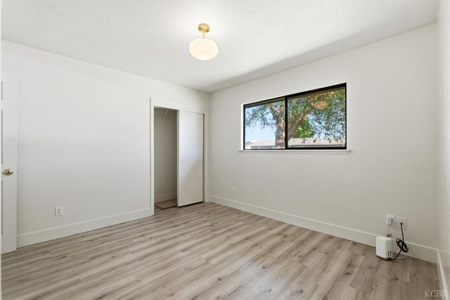 161 W Spring Lane, Lemoore, CA 93245