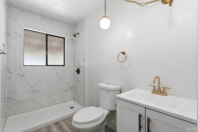 161 W Spring Lane, Lemoore, CA 93245