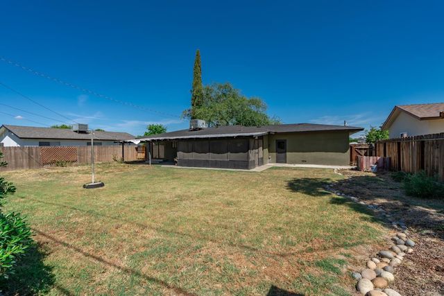 161 W Spring Lane, Lemoore, CA 93245