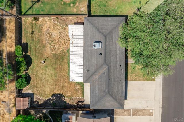 161 W Spring Lane, Lemoore, CA 93245