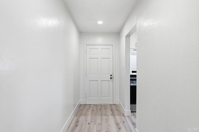 161 W Spring Lane, Lemoore, CA 93245