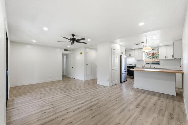 161 W Spring Lane, Lemoore, CA 93245