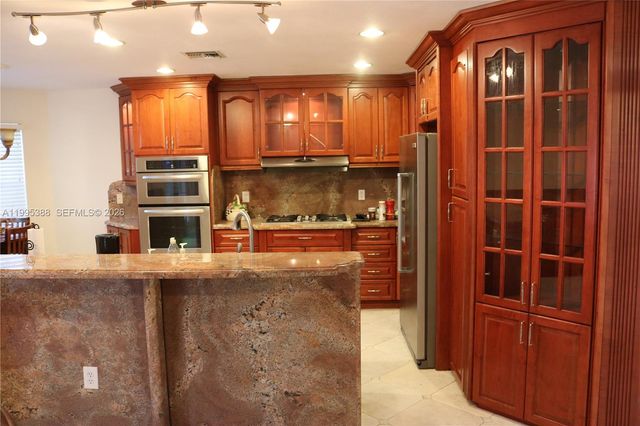 62 Gables Blvd 0, Weston, FL 33326