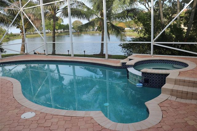 62 Gables Blvd 0, Weston, FL 33326