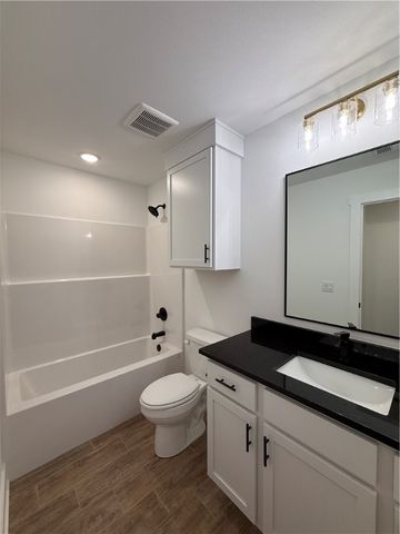 104 W Gilpin Street, Farmington, AR 72730