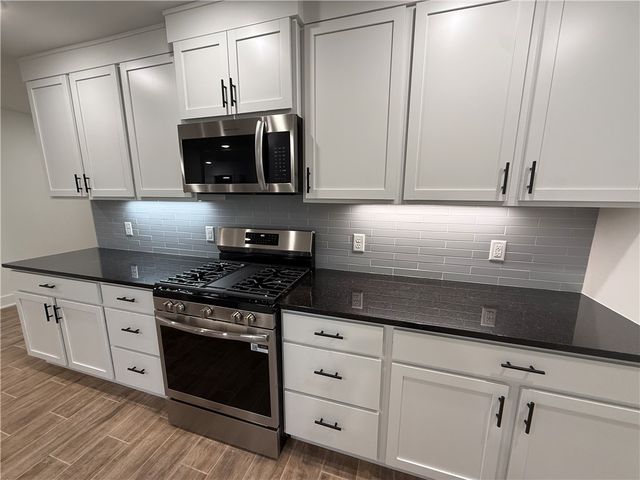 104 W Gilpin Street, Farmington, AR 72730