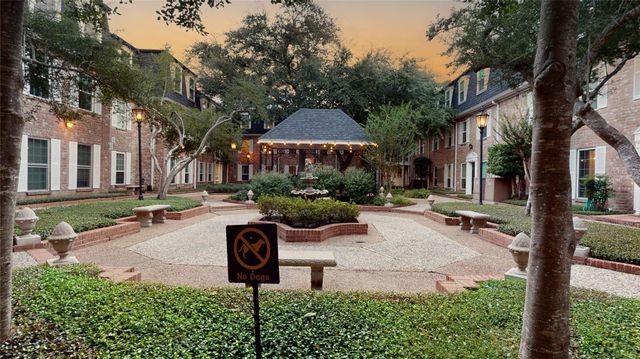 357 N Post Oak Lane 117, Houston, TX 77024