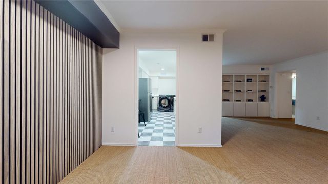 357 N Post Oak Lane 117, Houston, TX 77024