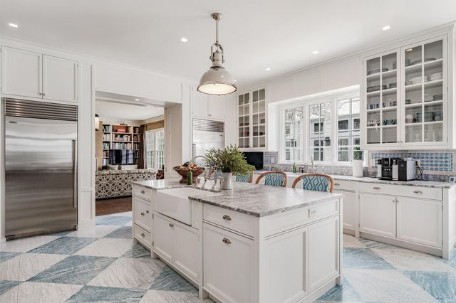 2910 Covington Lake Drive, Fort Wayne, IN 46804