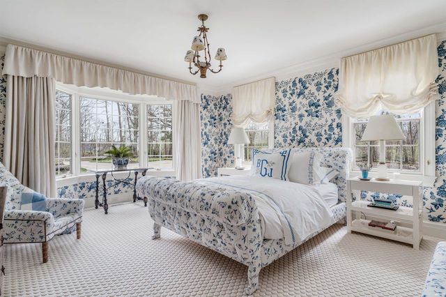 2910 Covington Lake Drive, Fort Wayne, IN 46804