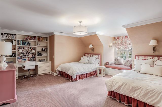 2910 Covington Lake Drive, Fort Wayne, IN 46804