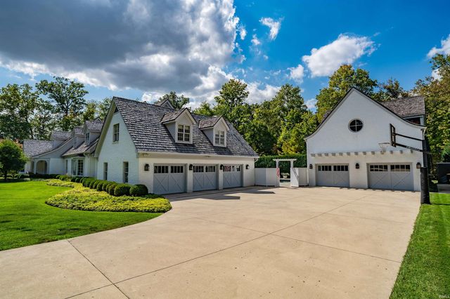 2910 Covington Lake Drive, Fort Wayne, IN 46804