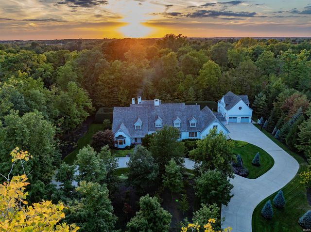 2910 Covington Lake Drive, Fort Wayne, IN 46804