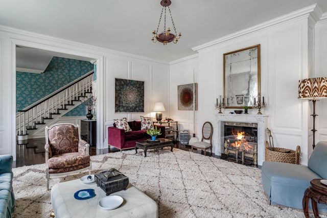 2910 Covington Lake Drive, Fort Wayne, IN 46804