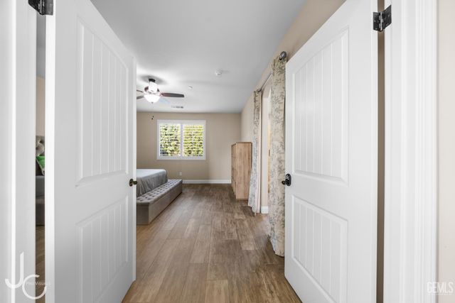 7303 Whiskey Creek Drive, Bakersfield, CA 93311