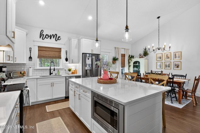 10690 S RUNWAY Circle, Glen St. Mary, FL 32040