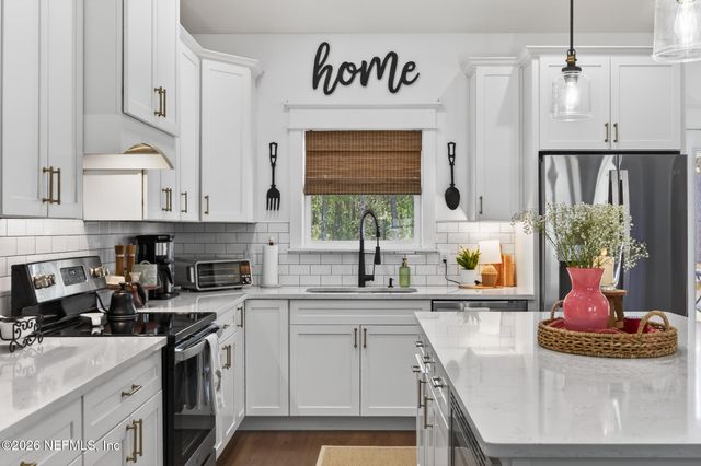 10690 S RUNWAY Circle, Glen St. Mary, FL 32040