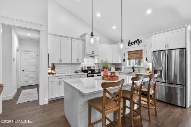 10690 S RUNWAY Circle, Glen St. Mary, FL 32040