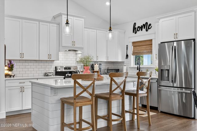 10690 S RUNWAY Circle, Glen St. Mary, FL 32040