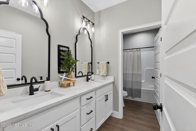 10690 S RUNWAY Circle, Glen St. Mary, FL 32040