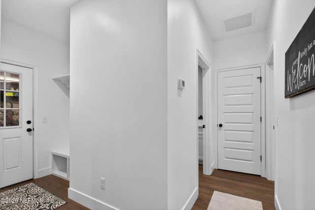 10690 S RUNWAY Circle, Glen St. Mary, FL 32040