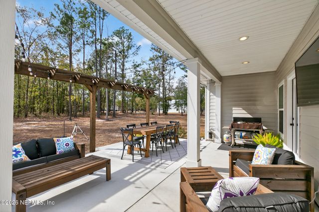 10690 S RUNWAY Circle, Glen St. Mary, FL 32040