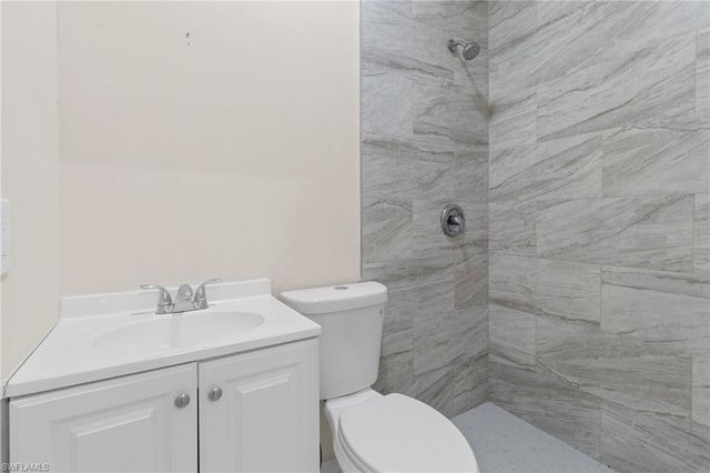 2740 35th AVE NE, Naples, FL 34120