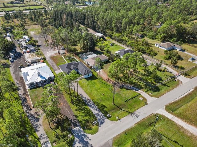 2740 35th AVE NE, Naples, FL 34120