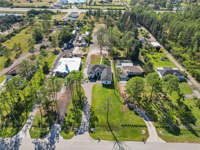 2740 35th AVE NE, Naples, FL 34120